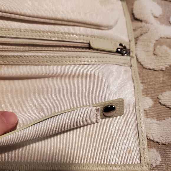 Dulwich Designs leather Jewellry wallet - Picture 8 of 9